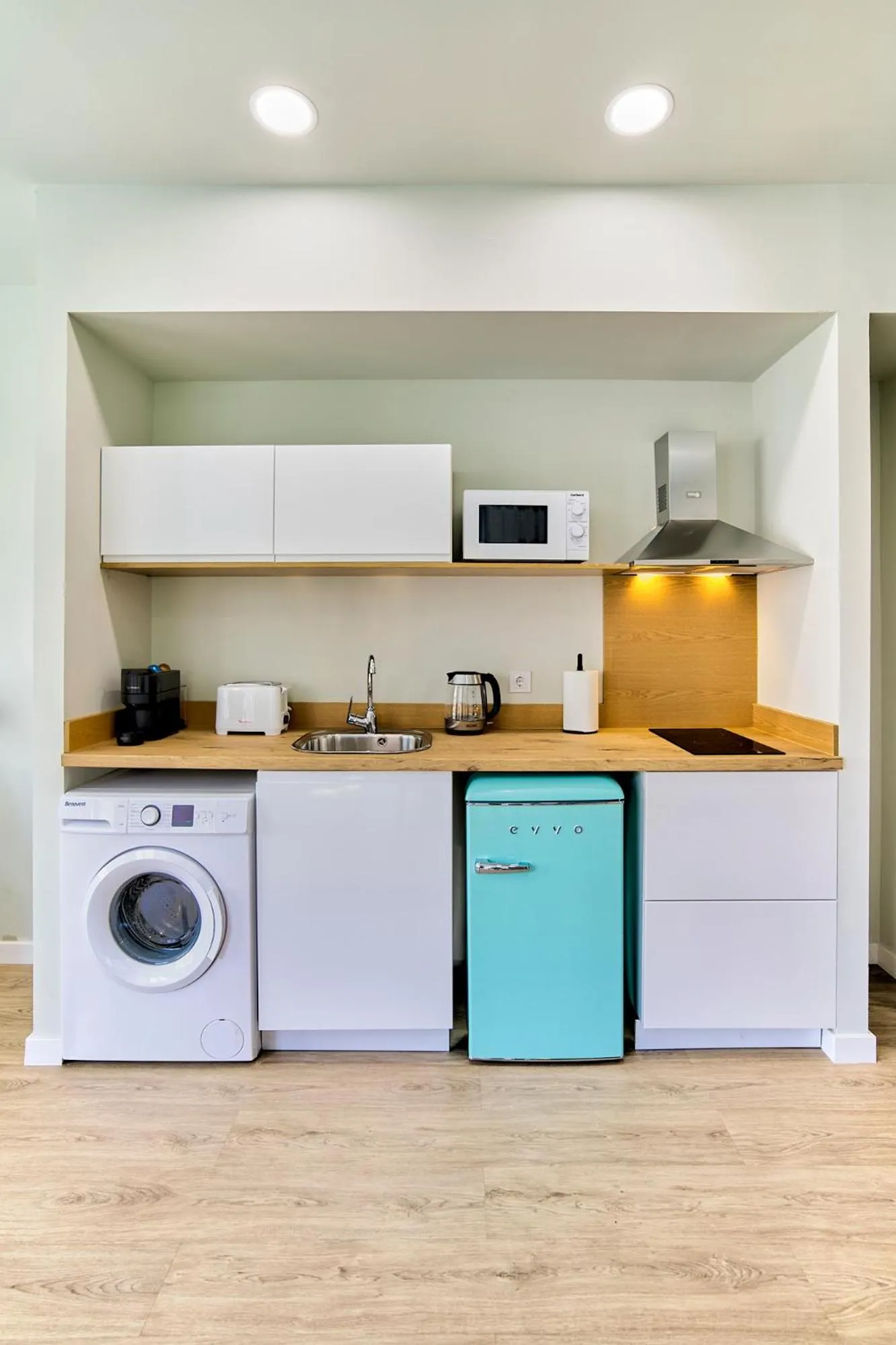 microwave in Apartamentos Olivia by gaiarooms