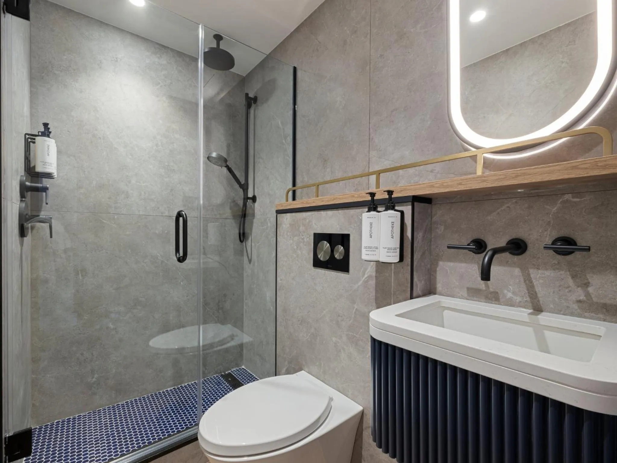 Photo of the whole room in voco Times Square - Broadway by IHG