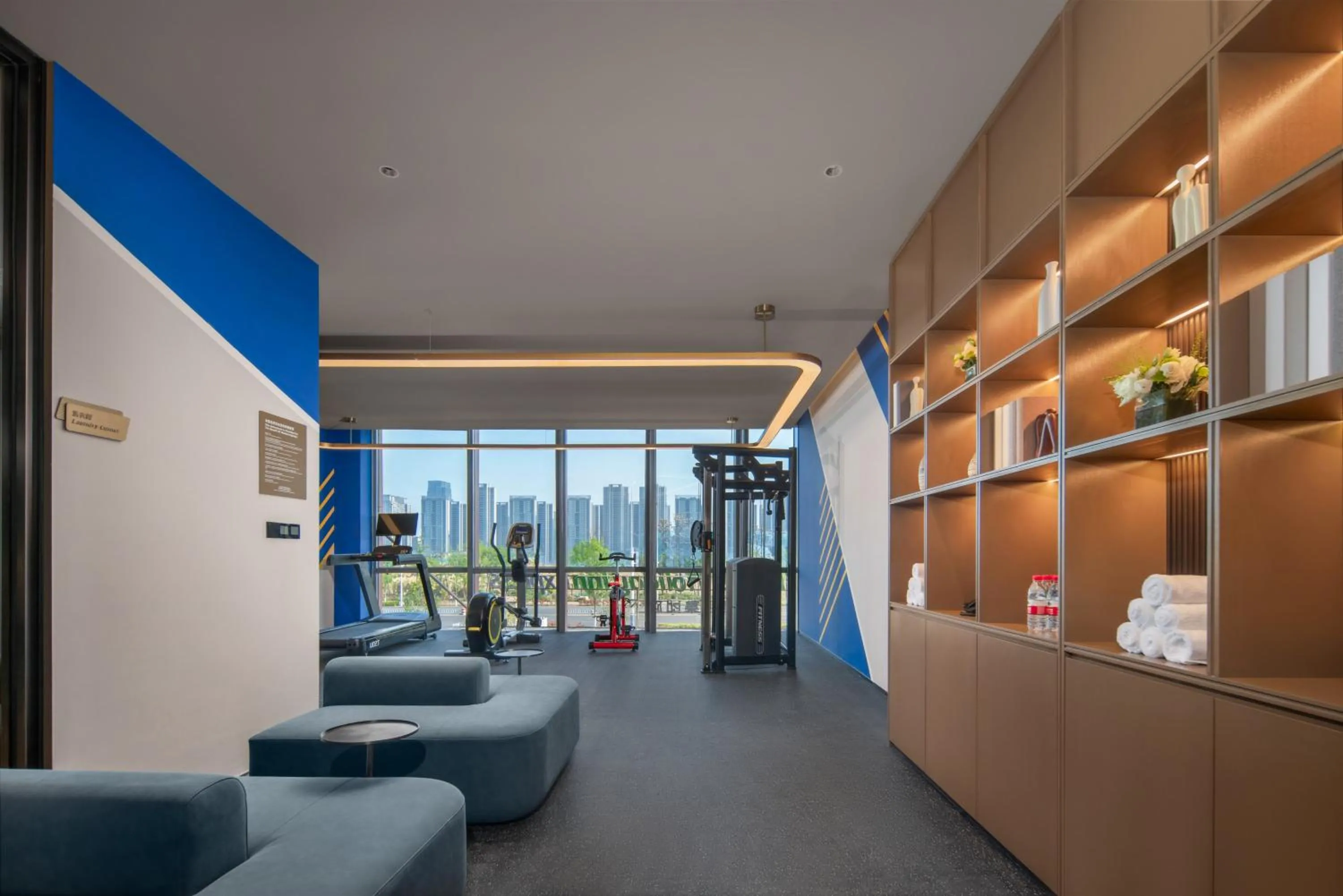 Fitness centre/facilities in Holiday Inn Express Qingdao City Balcony by IHG
