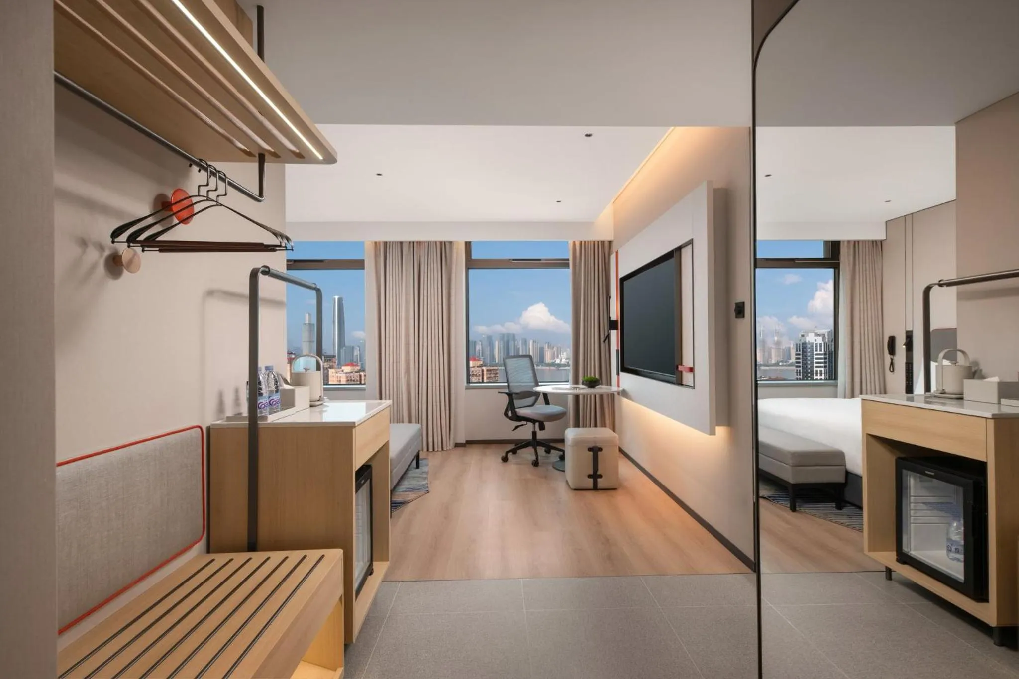 Photo of the whole room in Holiday Inn Express Wuhan Jianghan Road by IHG