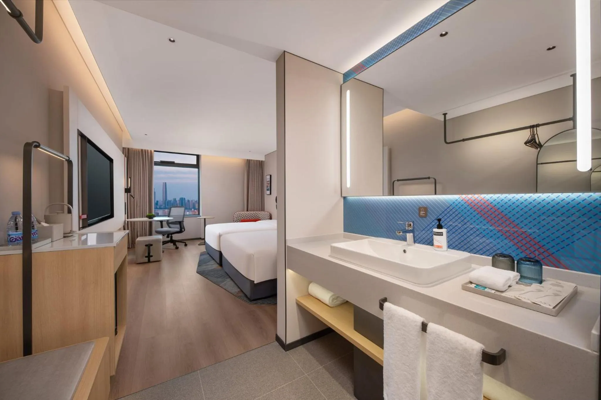 Photo of the whole room in Holiday Inn Express Wuhan Jianghan Road by IHG