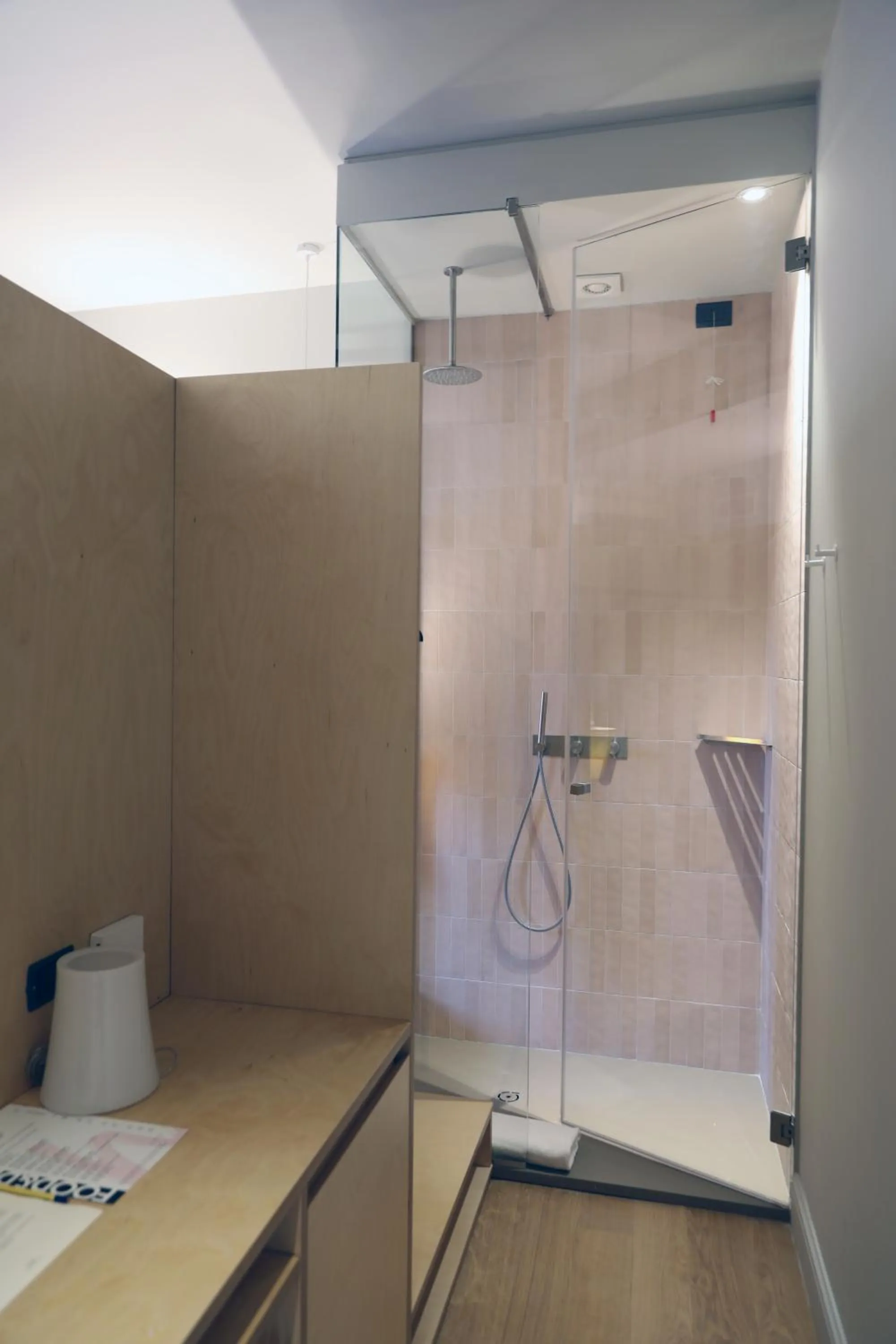 Shower in Hotel Casa W