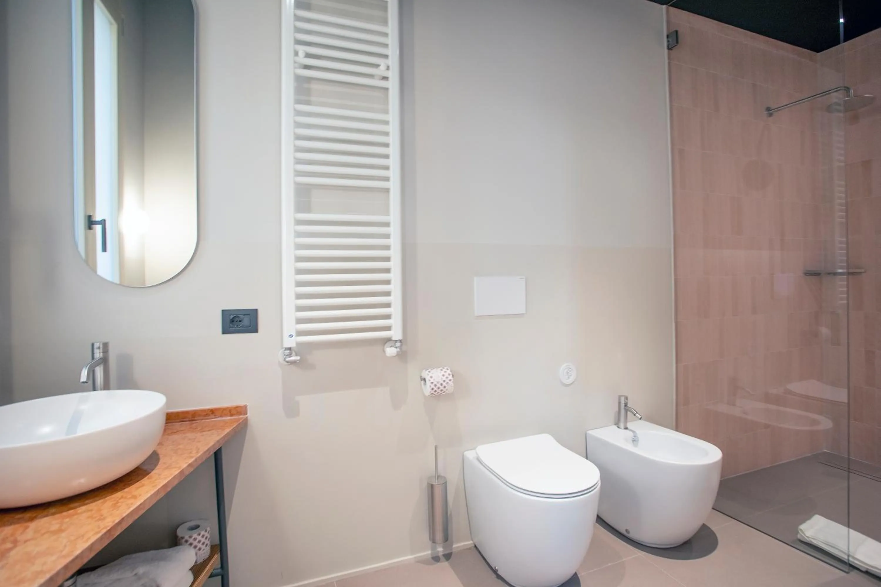 Shower in Hotel Casa W