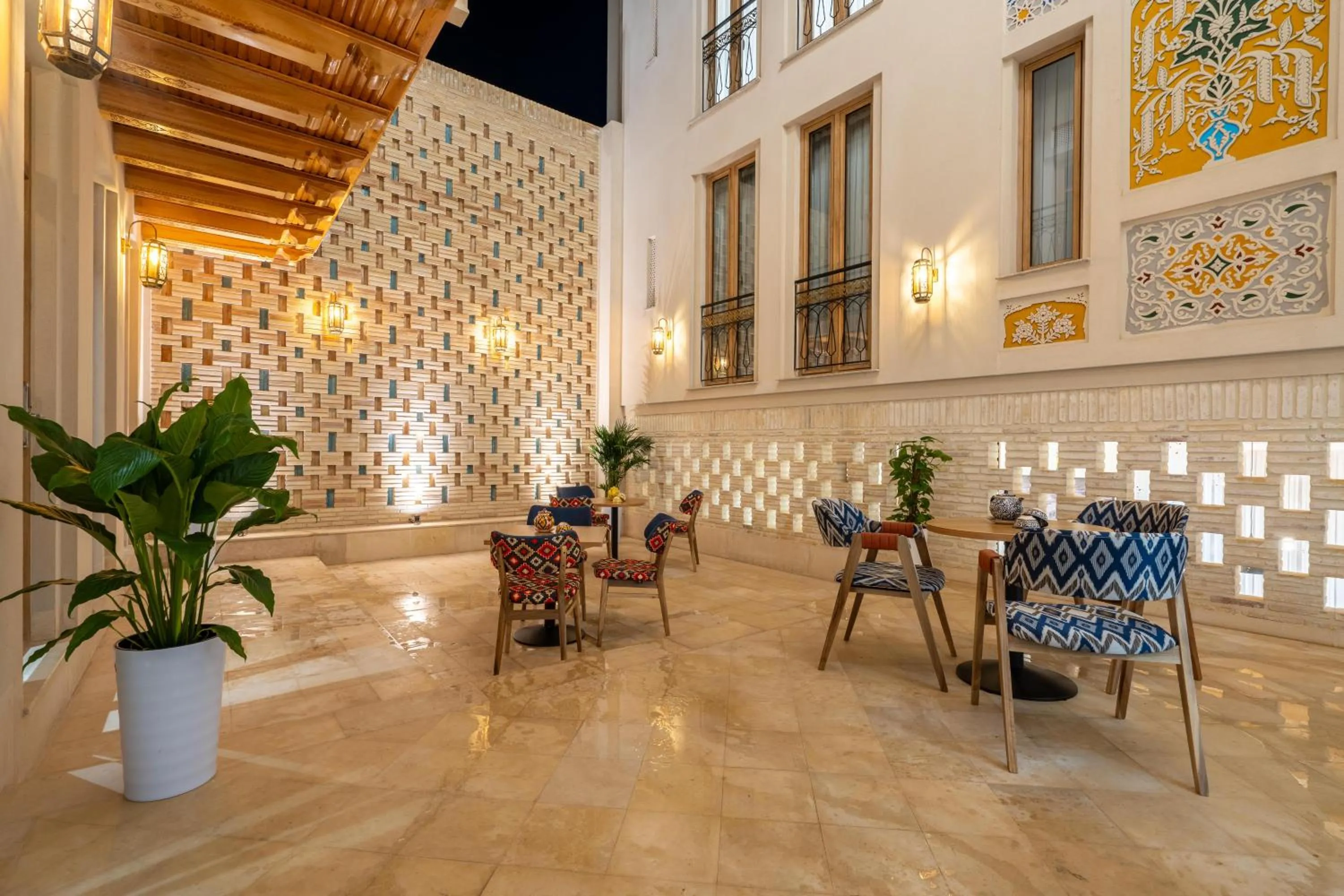 Living room in Sarhad Hotel