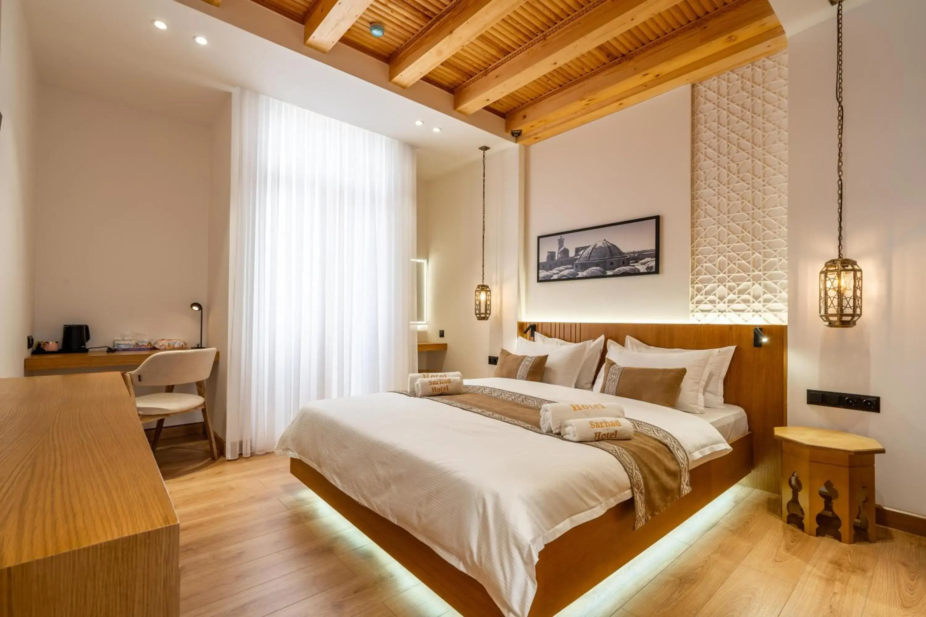 Large Double Room in Sarhad Hotel Large Double Room in Sarhad Hotel