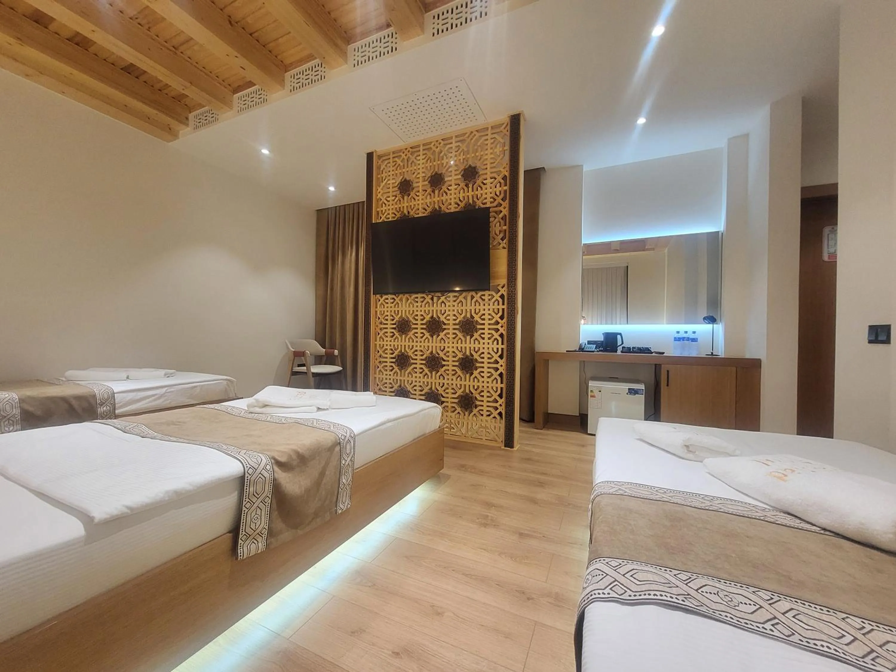 Photo of the whole room, Bed in Sarhad Hotel