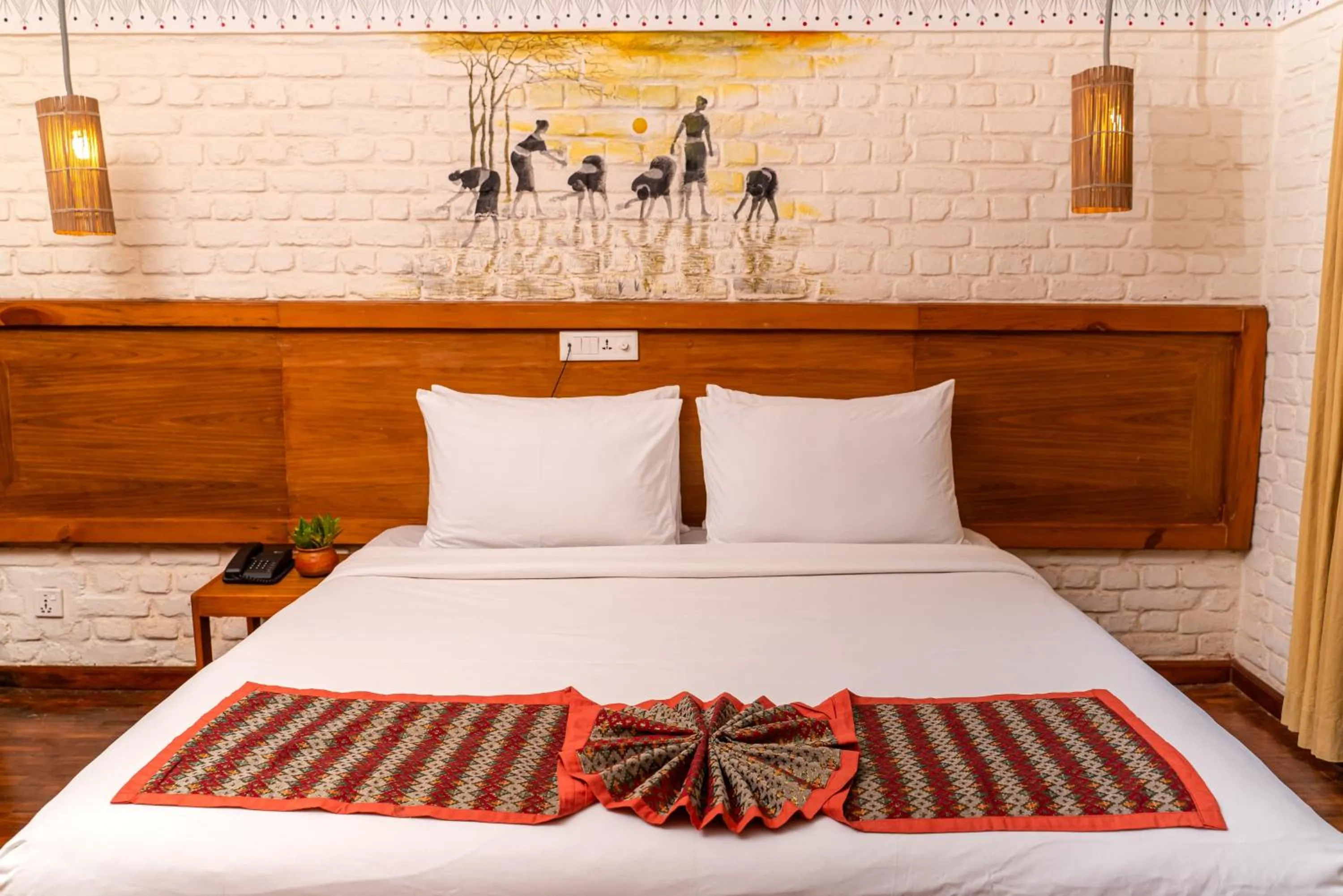 Bed in Siddhartha Wildlife Retreat