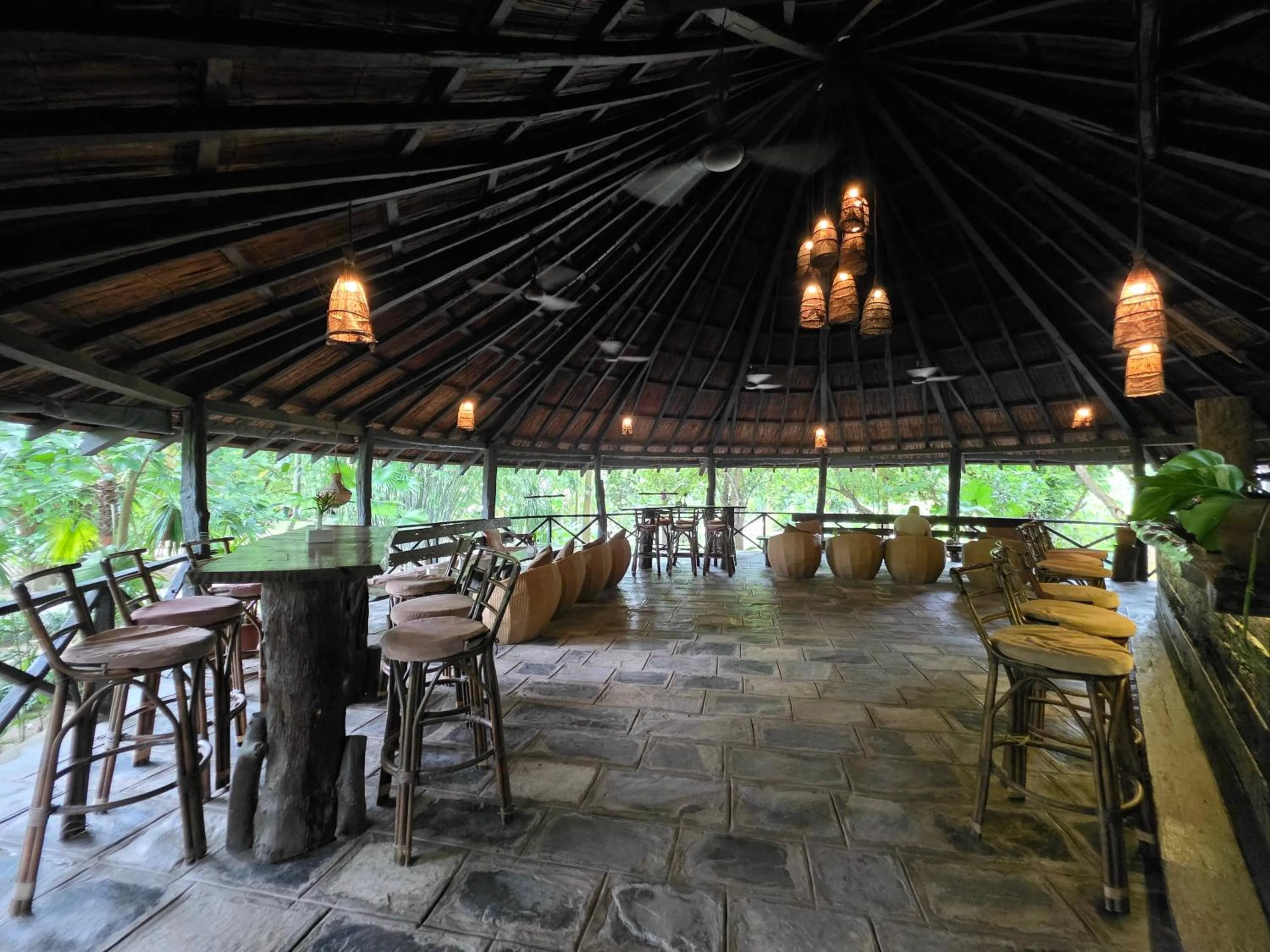 Lounge or bar in Siddhartha Wildlife Retreat