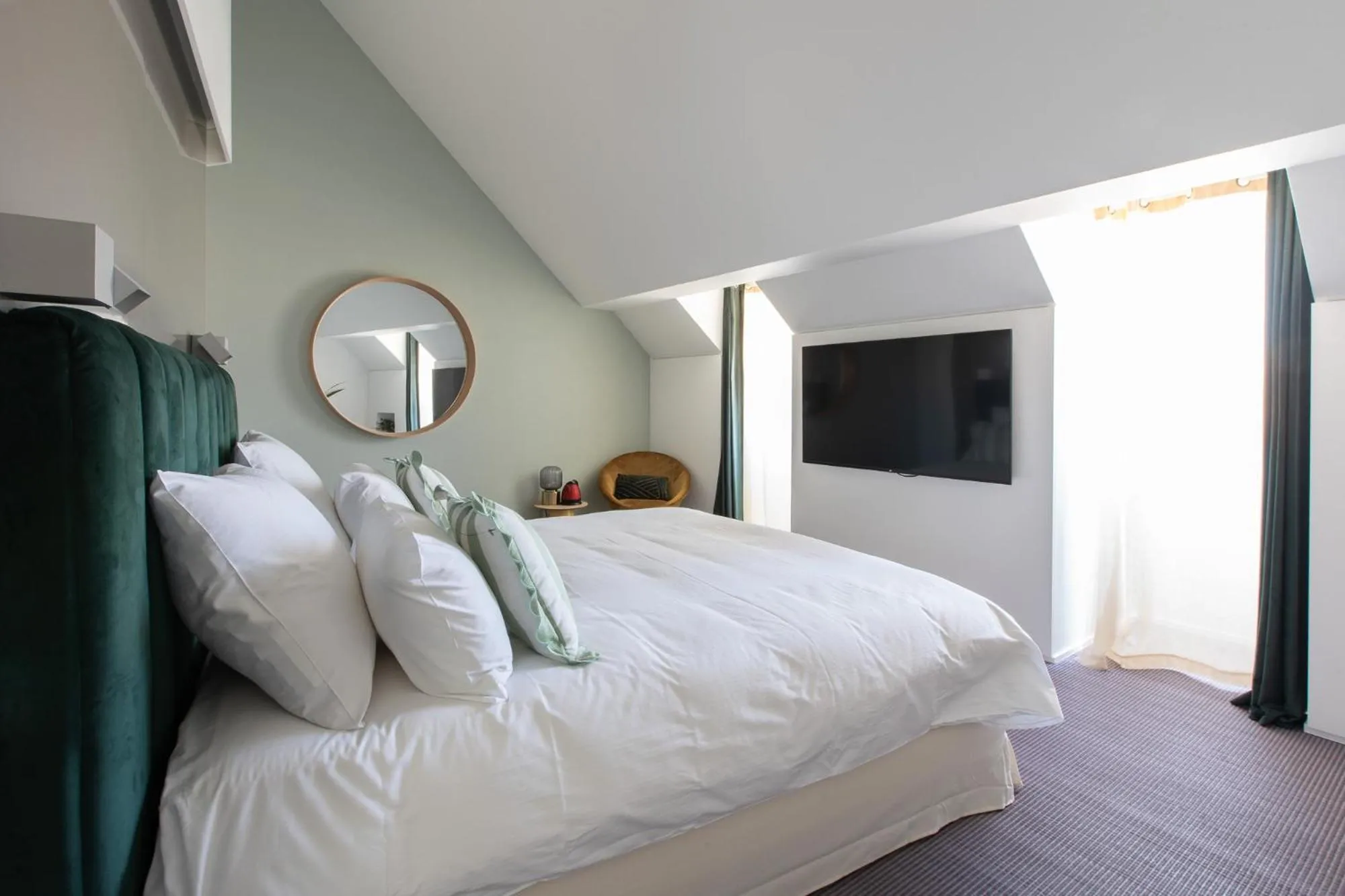 Bedroom, Bed in La Petite Fugue