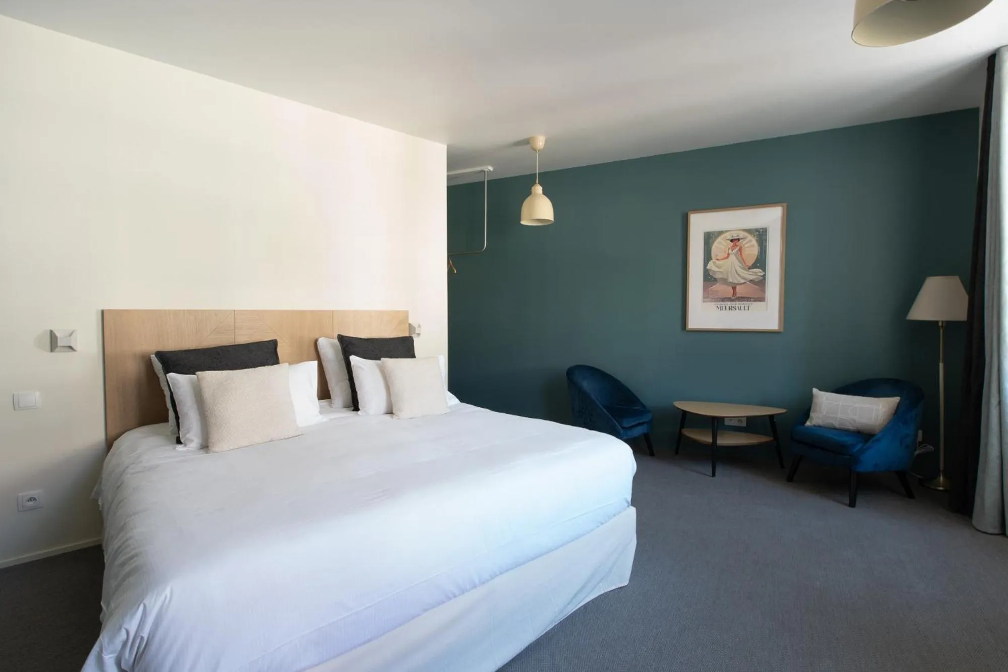 Bedroom, Bed in La Petite Fugue