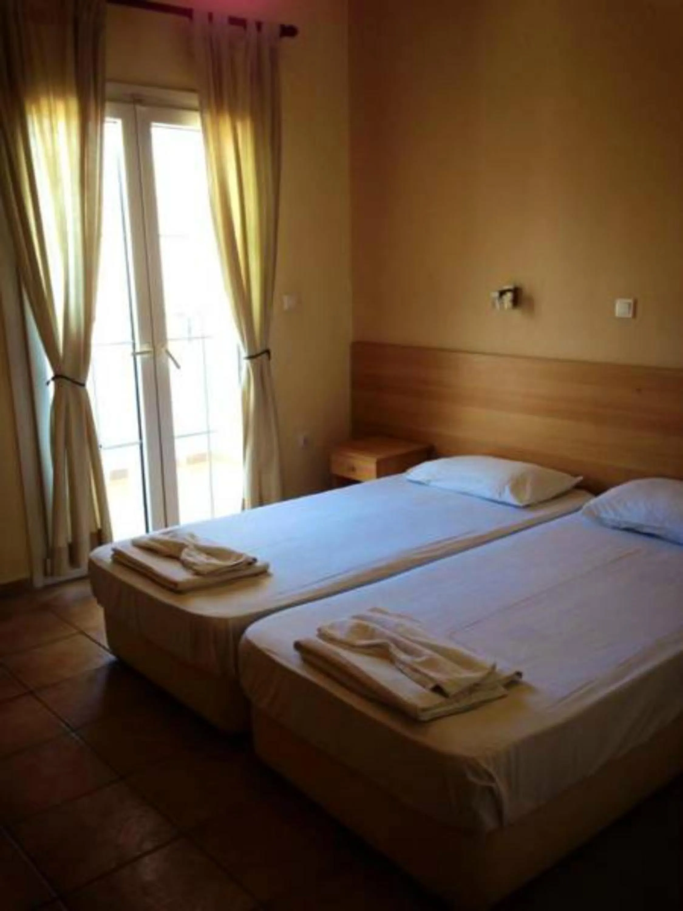 Bedroom in Quayside Village Hotel