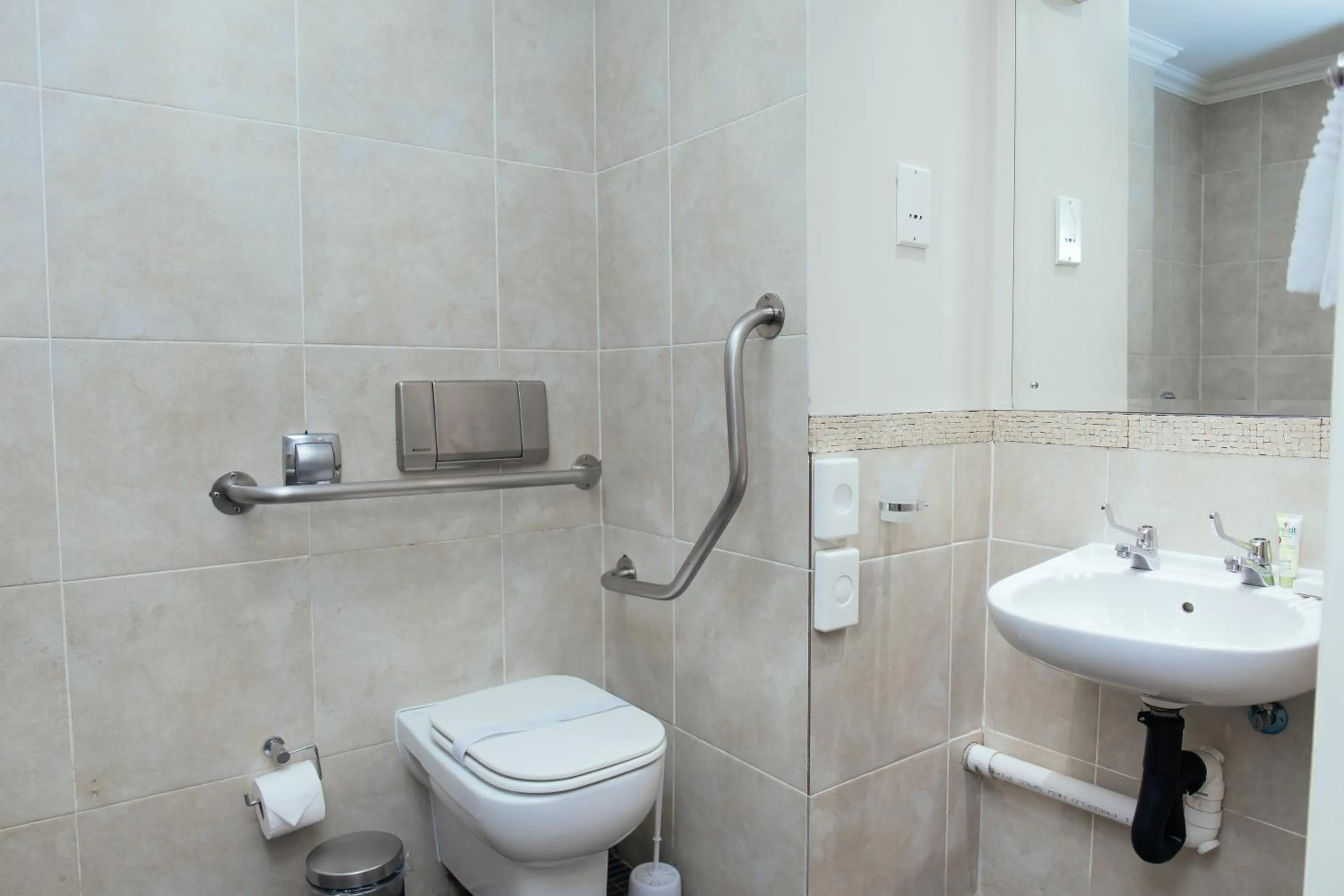 Bathroom in Cresta Lodge Gaborone