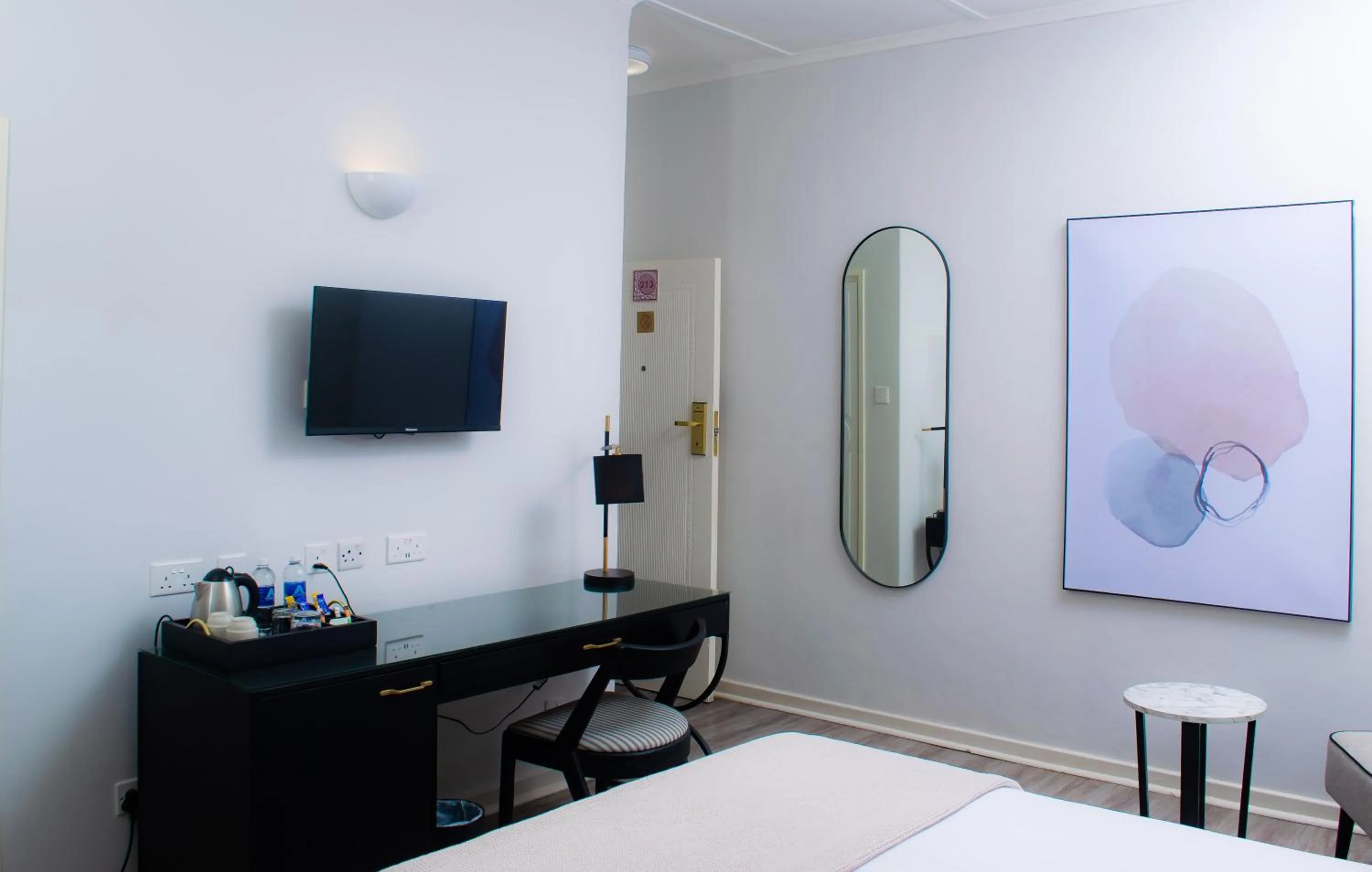 Bed in Cresta Churchill Hotel