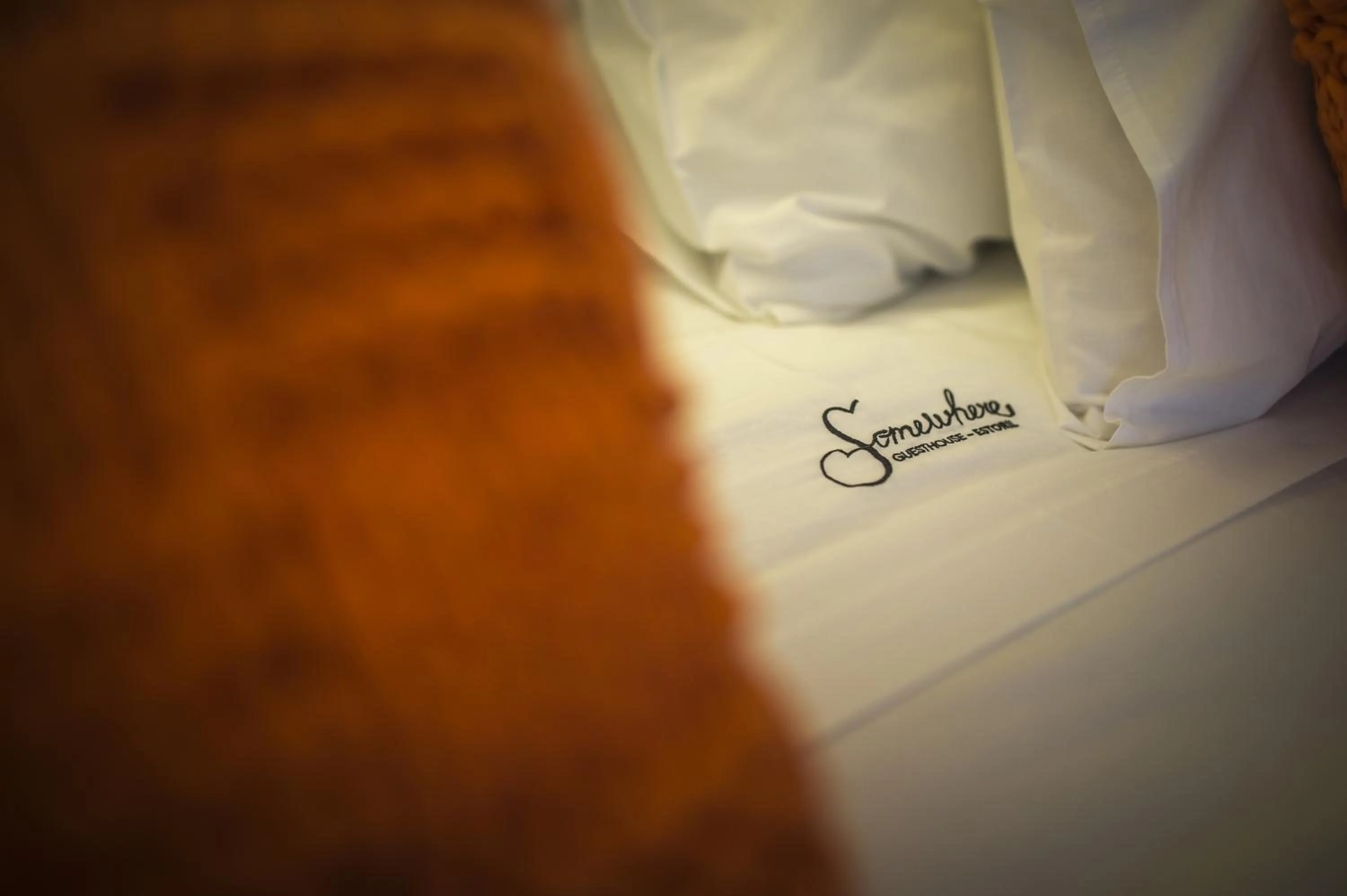 Property logo or sign, Bed in Somewhere - Estoril Guesthouse