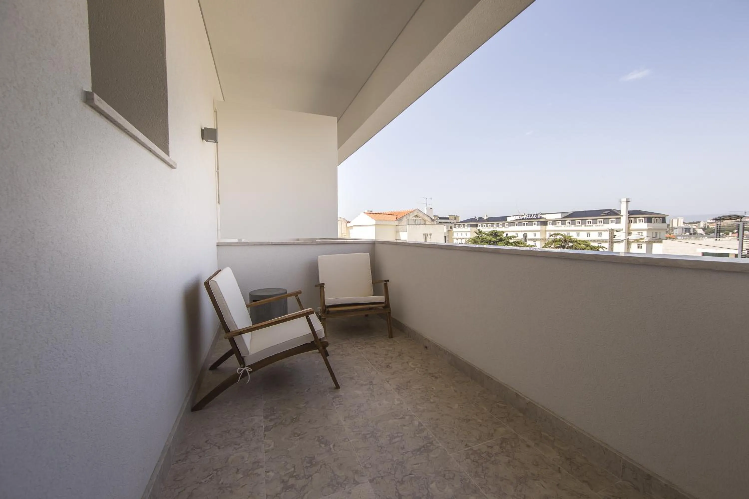 Balcony/Terrace in Somewhere - Estoril Guesthouse