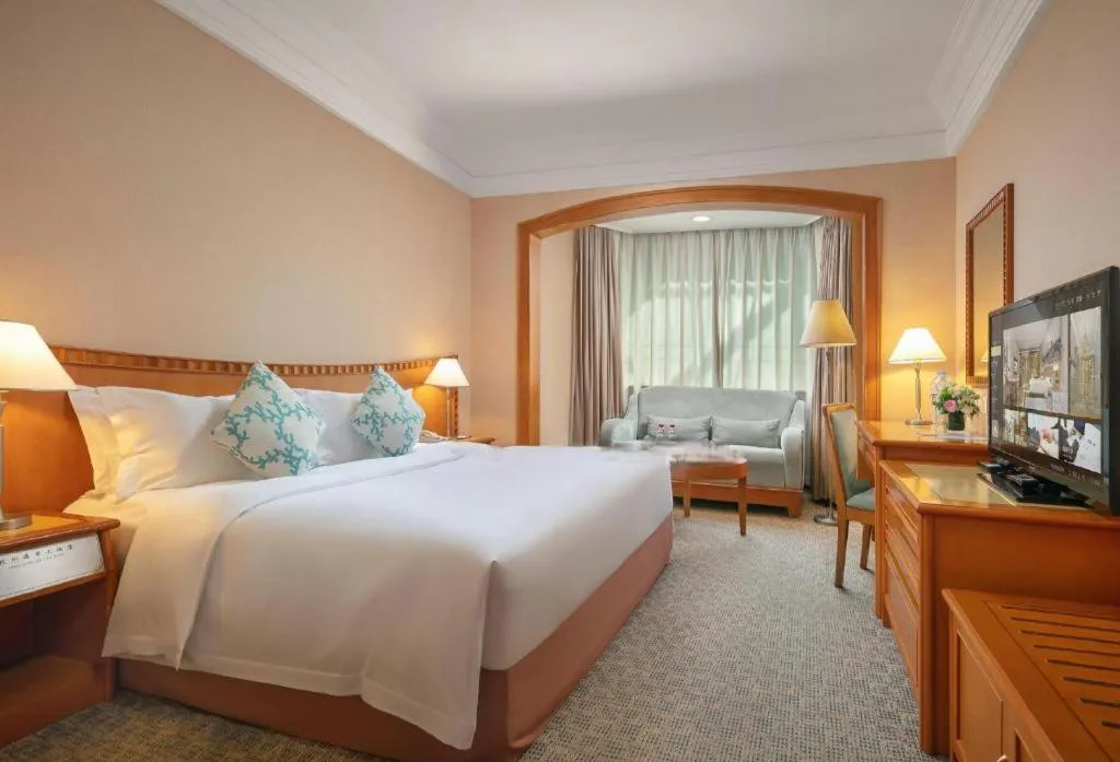 Bed in Haihua Hotel Hangzhou