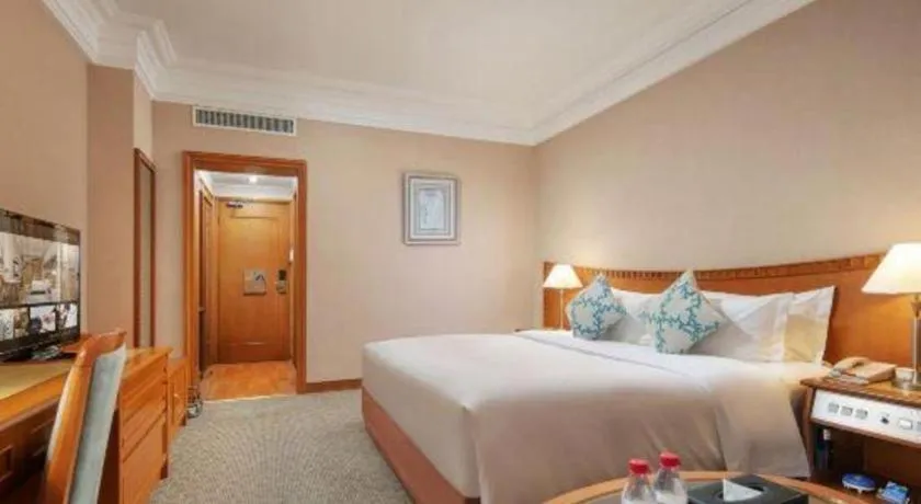 Bed in Haihua Hotel Hangzhou