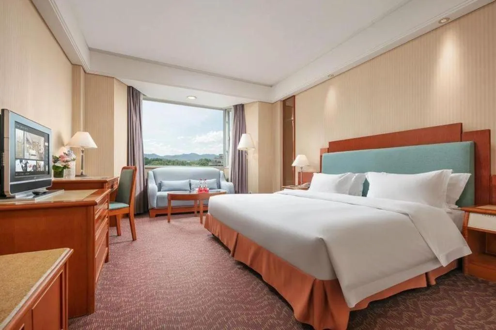 Bed in Haihua Hotel Hangzhou