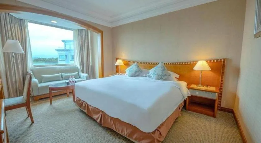 Bed in Haihua Hotel Hangzhou