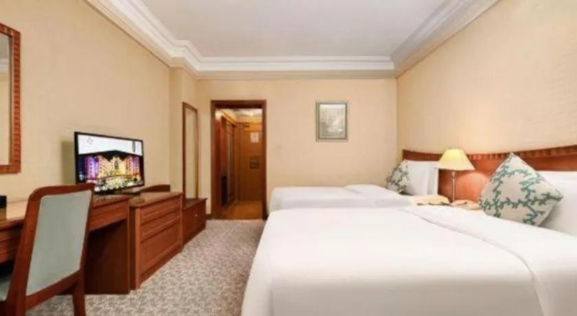 Bed in Haihua Hotel Hangzhou