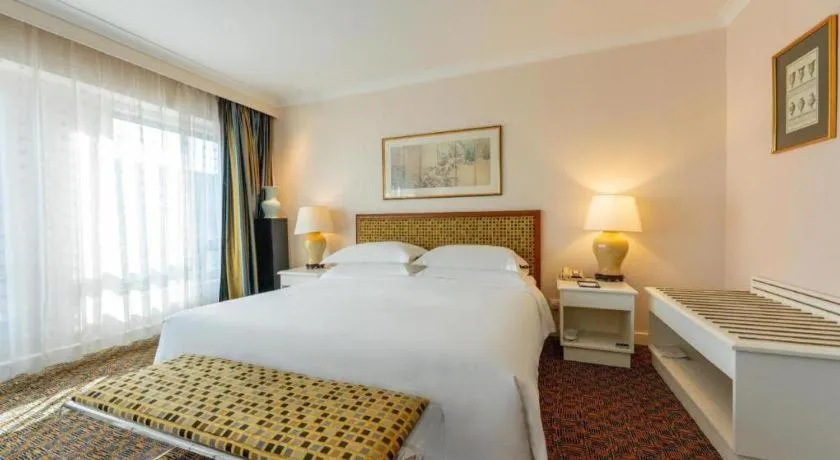 Bed in Grand Skylight Hotel Royal, Beijing