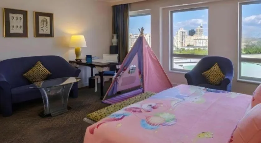 Bed in Grand Skylight Hotel Royal, Beijing