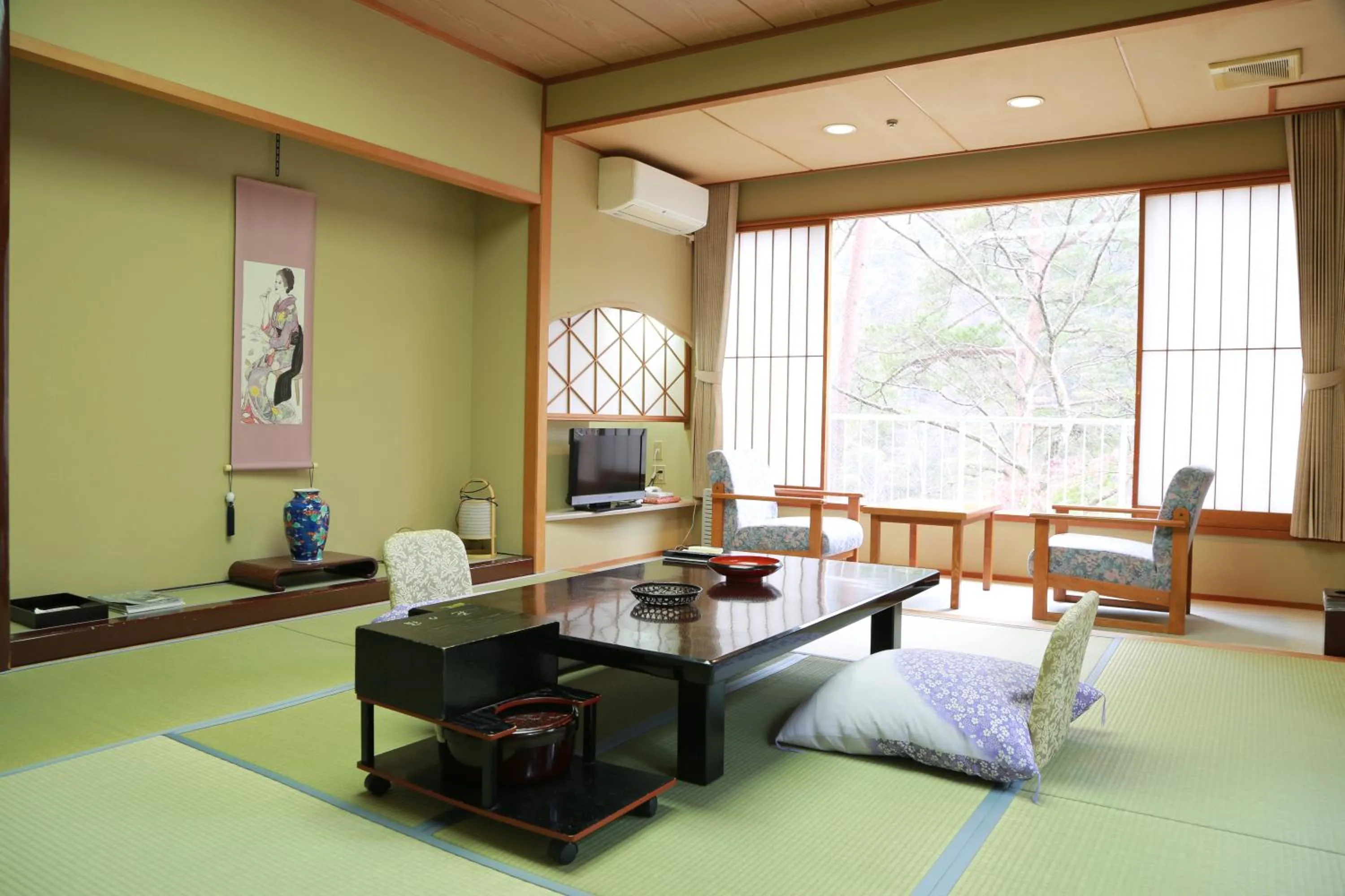 Photo of the whole room in Kinugawa Onsen Hana no Yado Matsuya