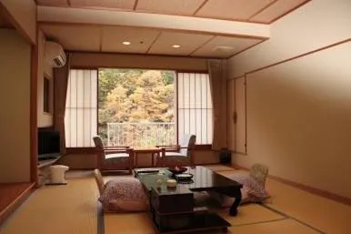 Photo of the whole room in Kinugawa Onsen Hana no Yado Matsuya