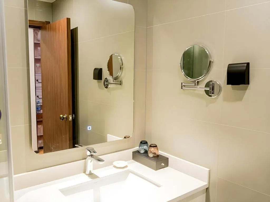 GME NanJing CaoChanGMEn Nanyihou Stress Hotel