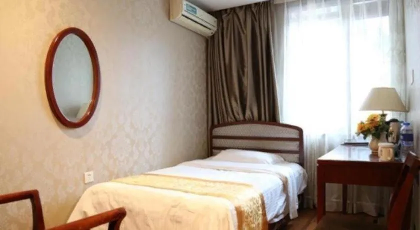 Bed in GreenTree Inn Harbin Central Avenue