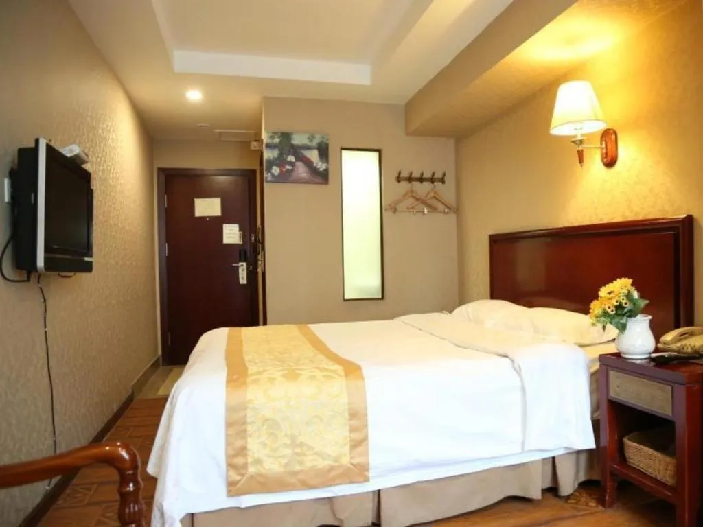 Bed in GreenTree Inn Harbin Central Avenue