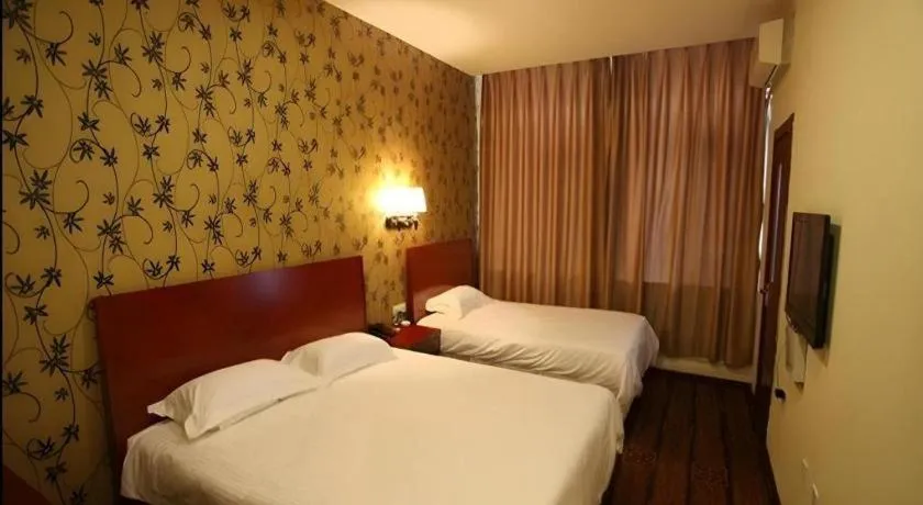 Bed in GreenTree Inn Harbin Central Avenue