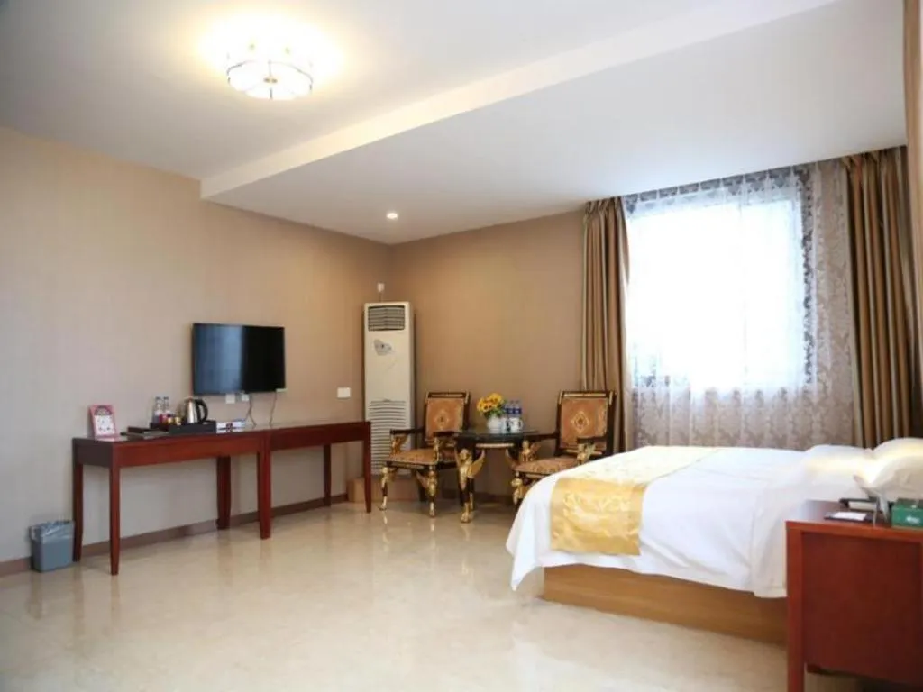 Bed in GreenTree Inn Harbin Central Avenue