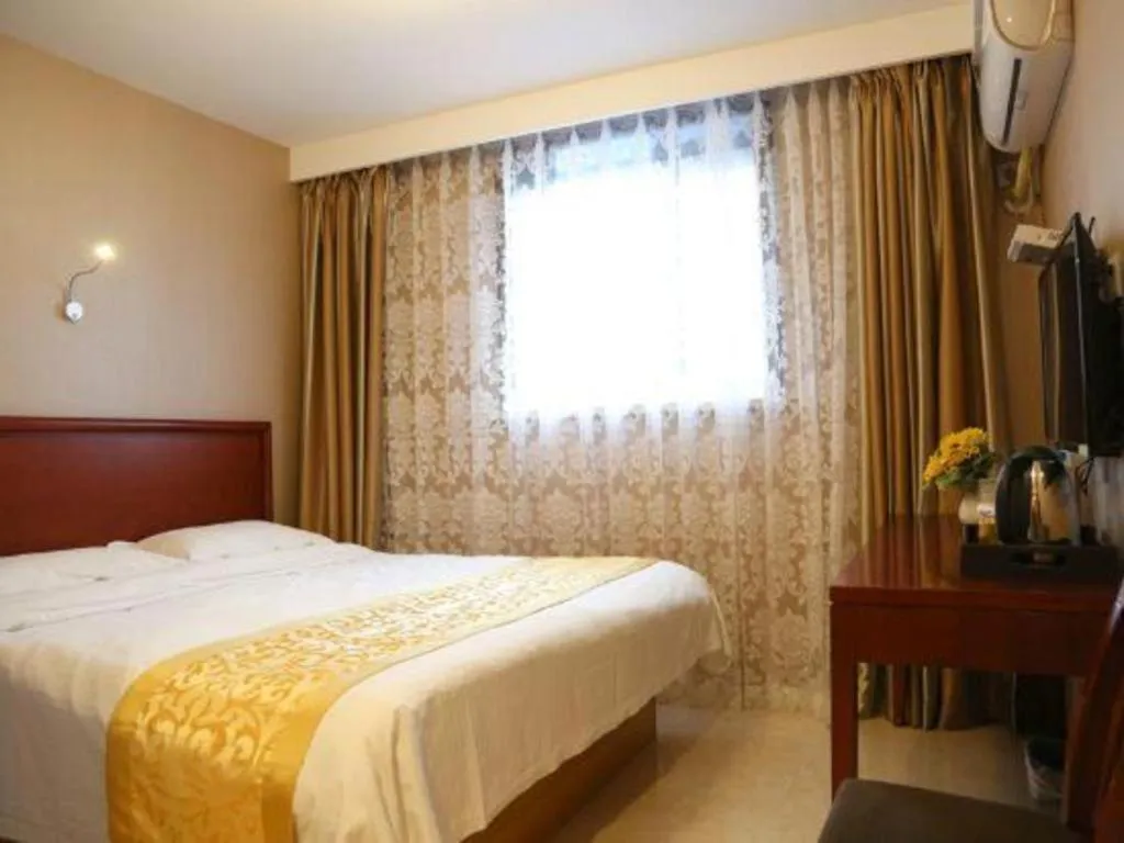 Bed in GreenTree Inn Harbin Central Avenue