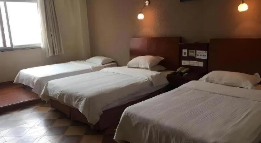 Bed in GreenTree Inn Rizhao Train Station