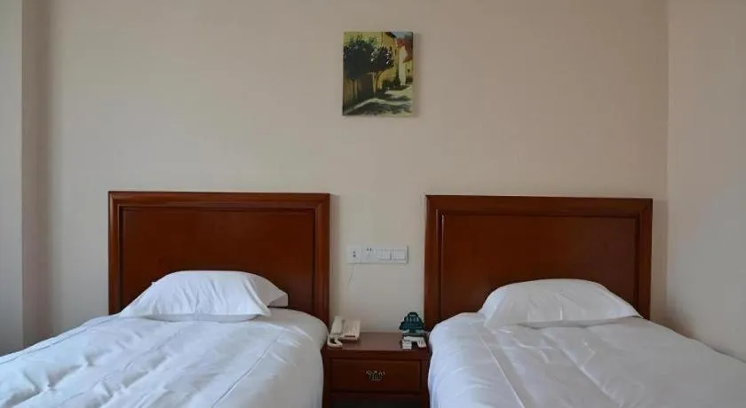 Bed in GreenTree Inn Rizhao Train Station