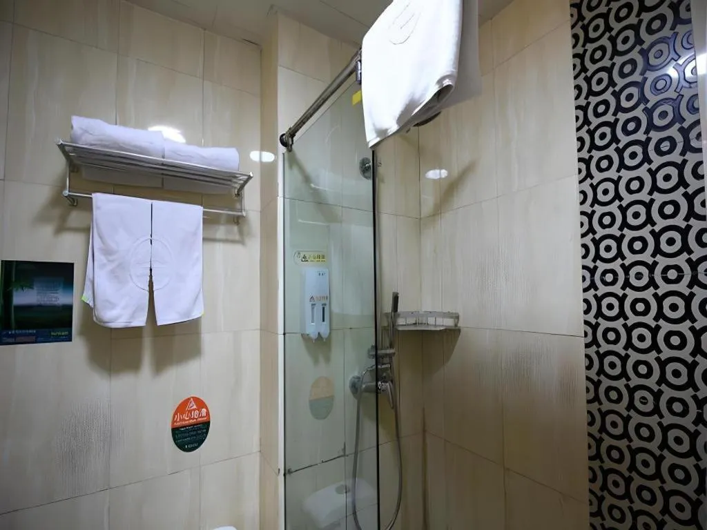 GreenTree Inn Rizhao Train Station