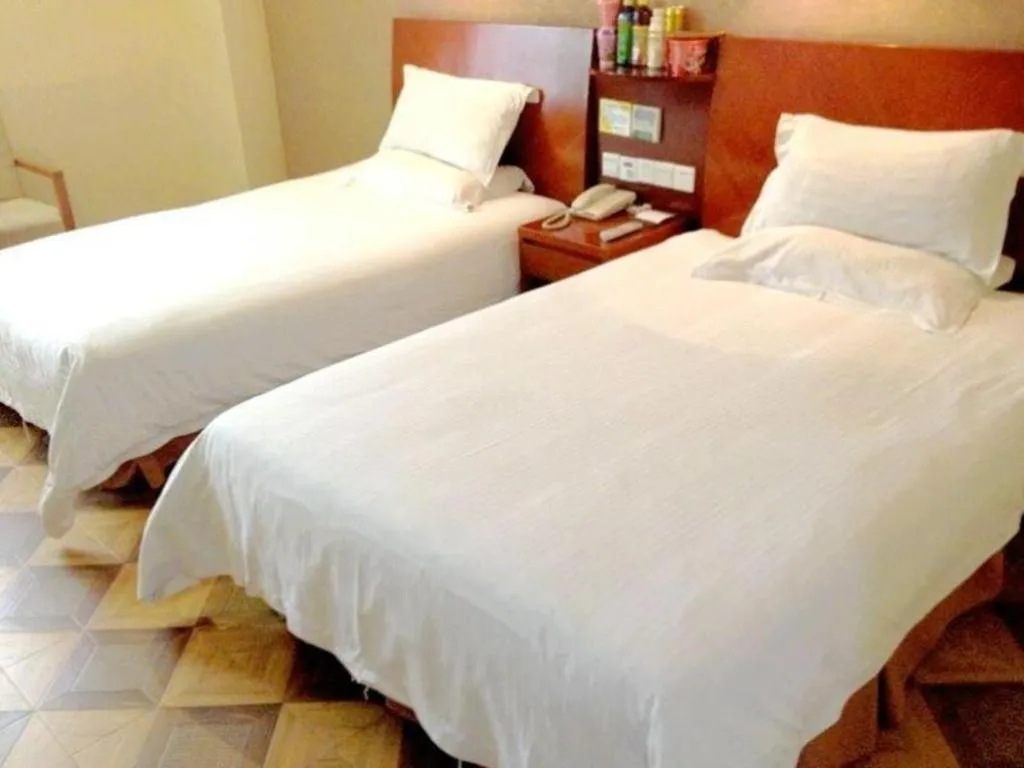 Bed in GreenTree Inn Rizhao Train Station