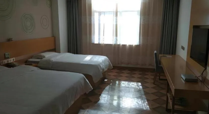 Bed in GreenTree Inn Rizhao Train Station