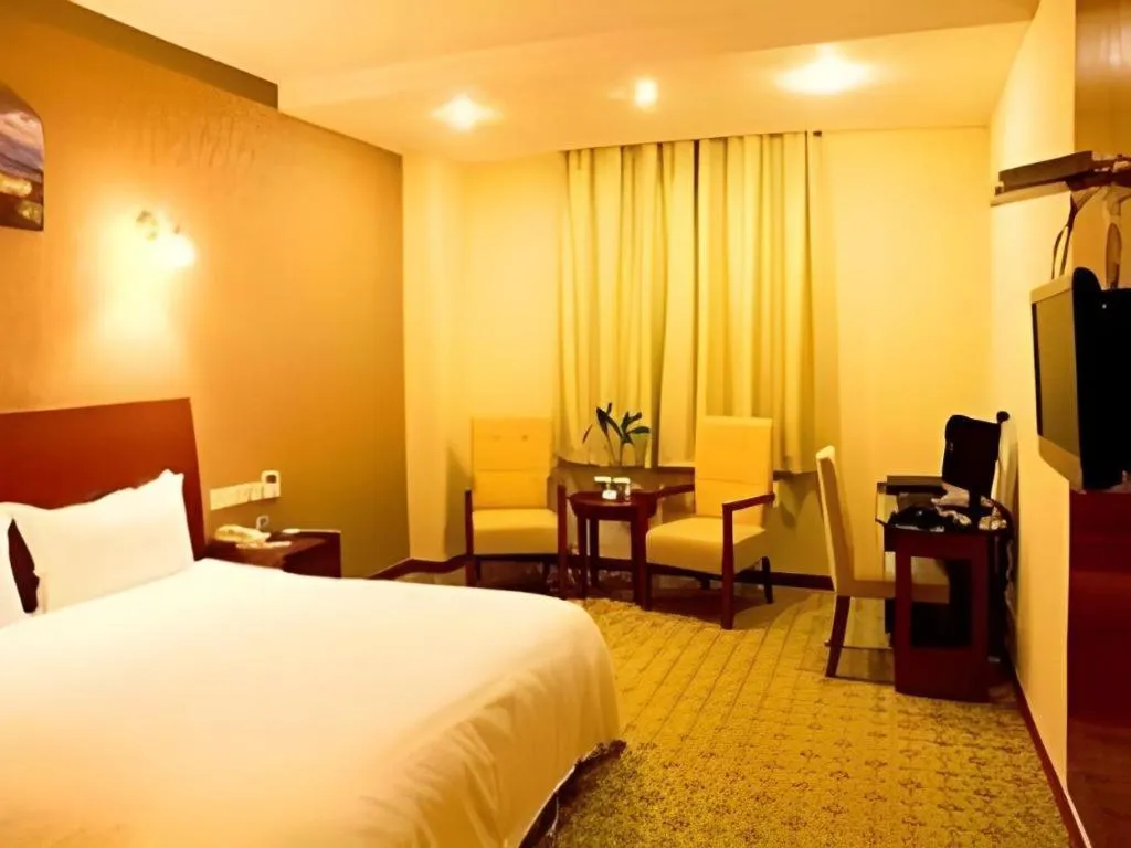 Bed in GreenTree Inn Rizhao Train Station