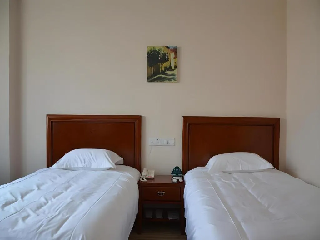 Bed in GreenTree Inn Rizhao Train Station