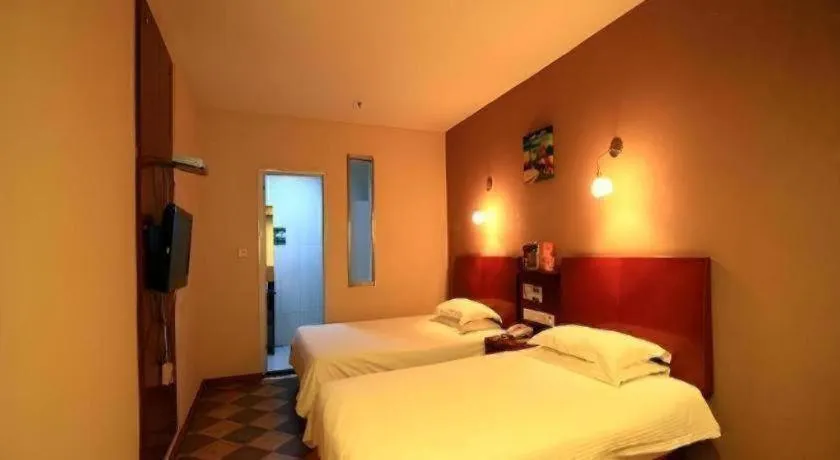 Bed in GreenTree Inn Rizhao Train Station