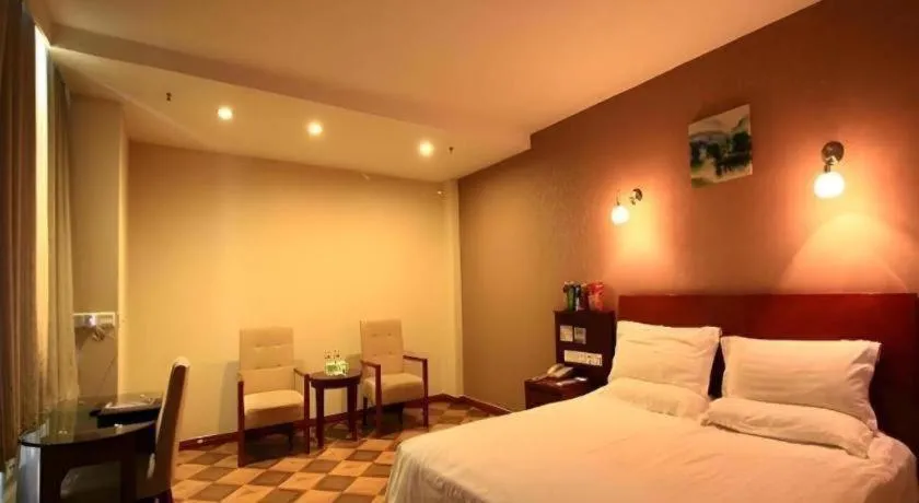 Bed in GreenTree Inn Rizhao Train Station