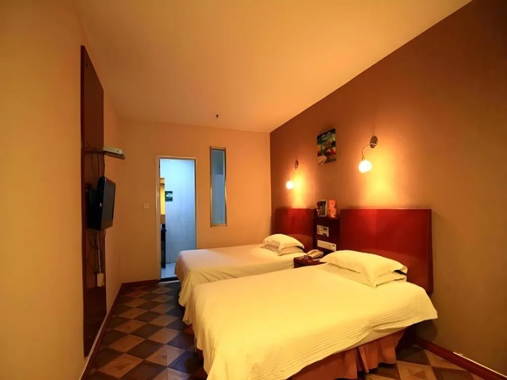 Bed in GreenTree Inn Rizhao Train Station