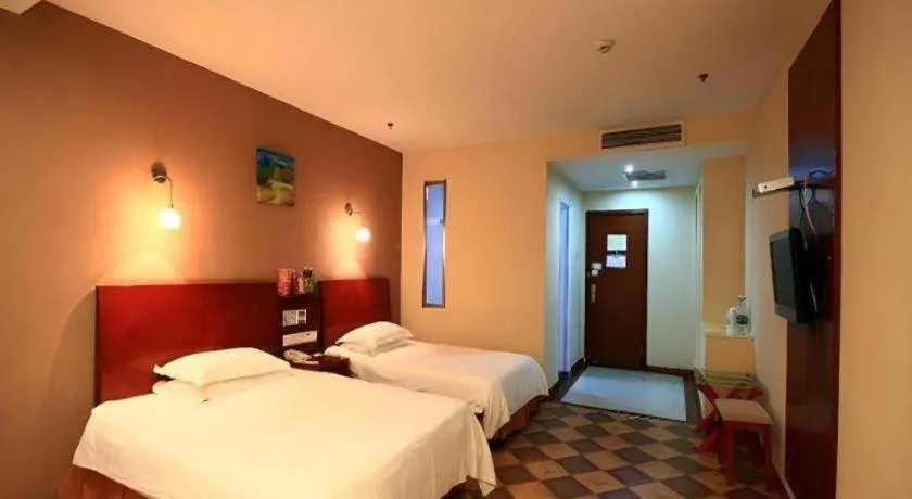 Bed in GreenTree Inn Rizhao Train Station