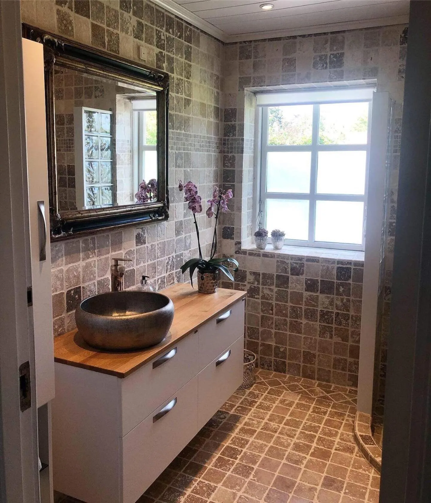 Shower in Piccobello Bed & Breakfast Valløby Køge