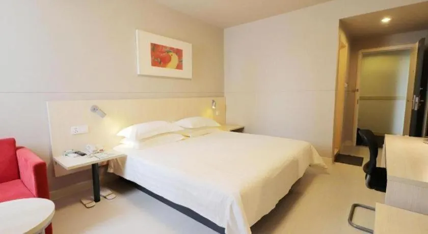 Bed in Jinjiang Inn Shanghai Minhang Zhuanqiao