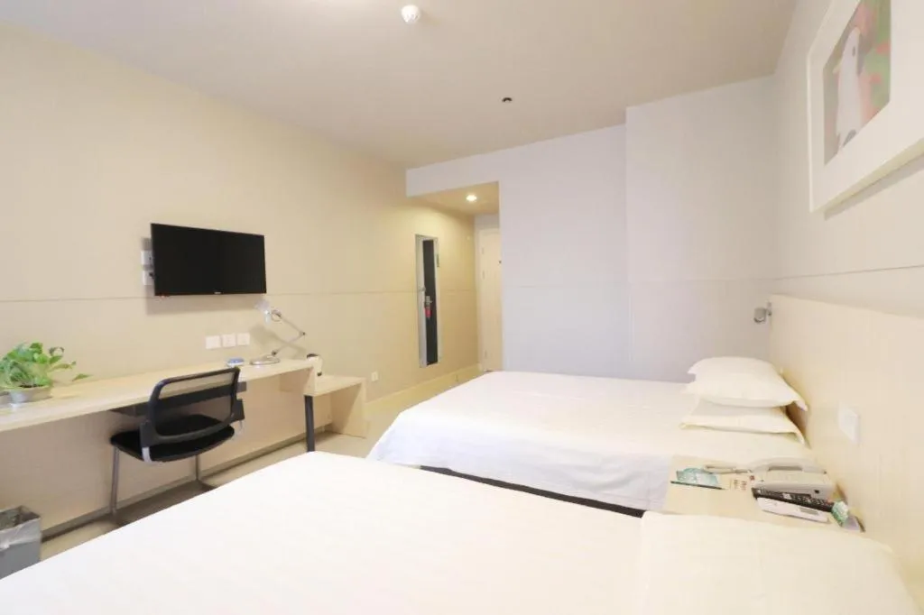 Bed in Jinjiang Inn Shanghai Minhang Zhuanqiao