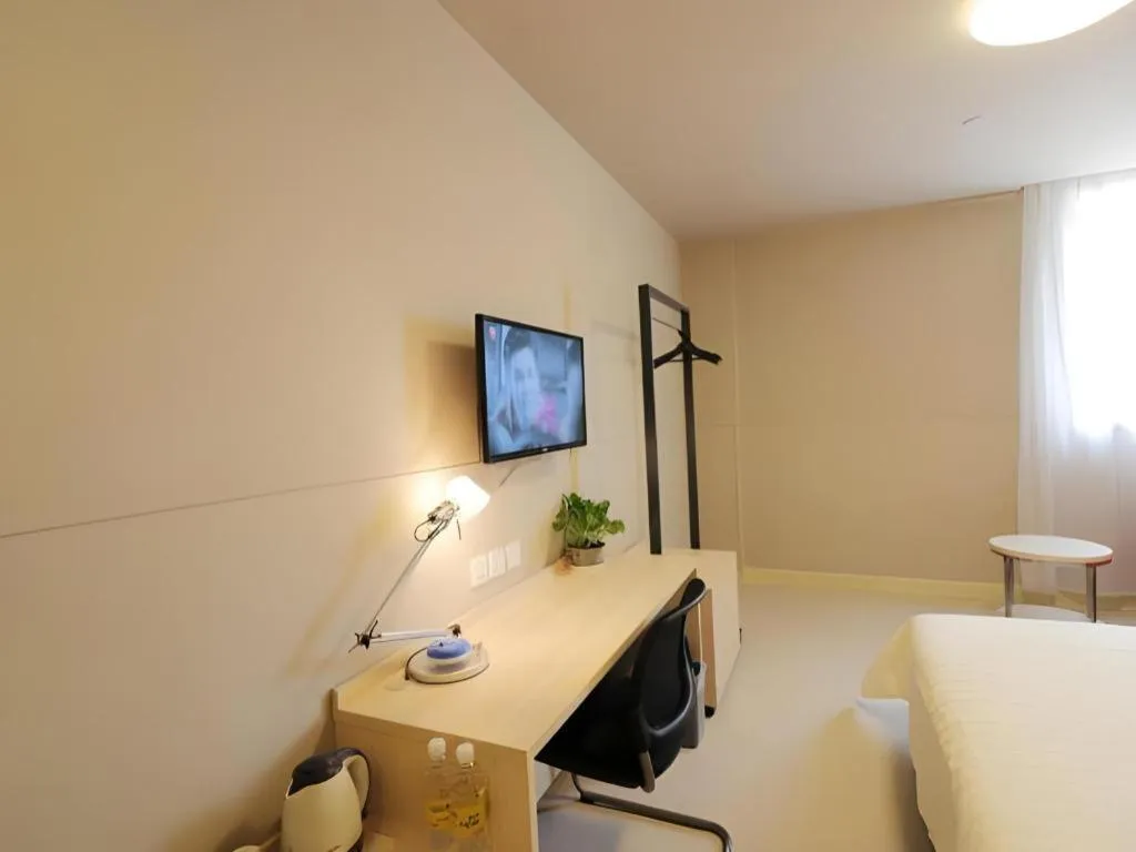 Bed in Jinjiang Inn Shanghai Minhang Zhuanqiao