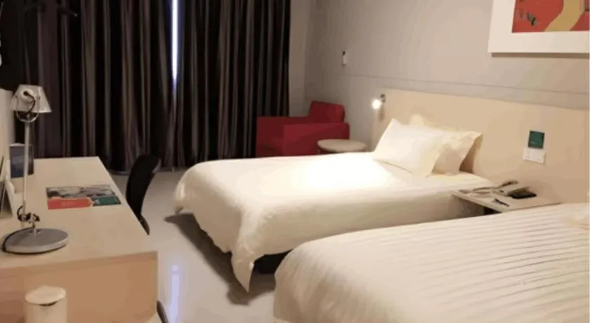 Bed in Jinjiang Inn Shanghai Minhang Zhuanqiao